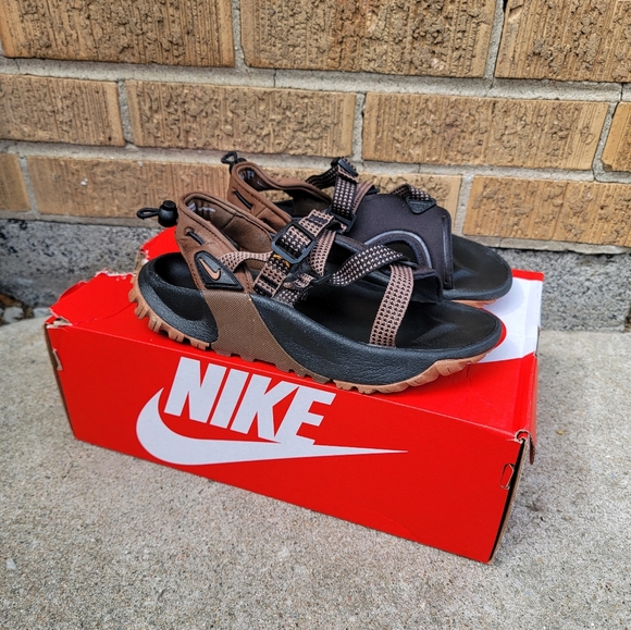 Nike Shoes - Nike Oneonta Black Brown Sport Trail Sandals Womens 5